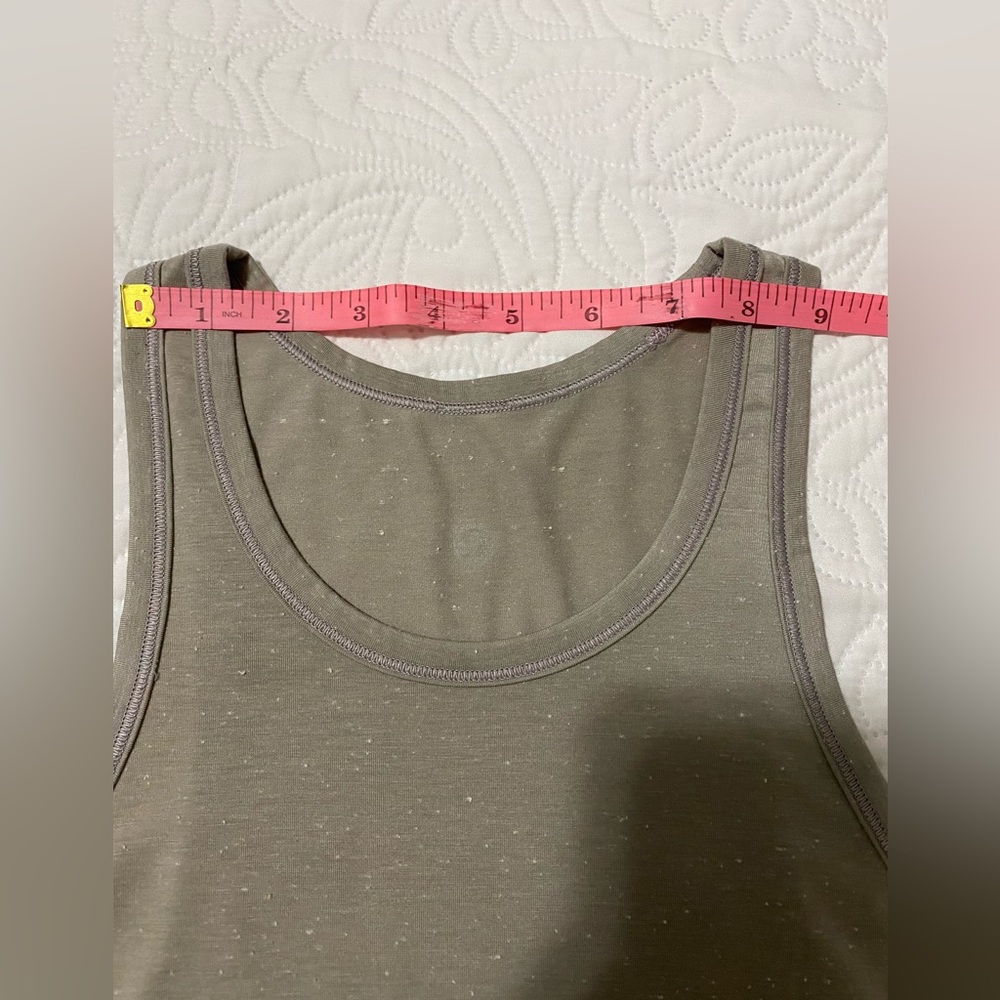Gray Lululemon workout shirt